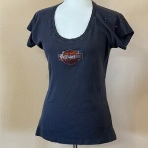 Harley Davidson XL women’s graphic Tee. Charcoal rib knit, studded shoulders.